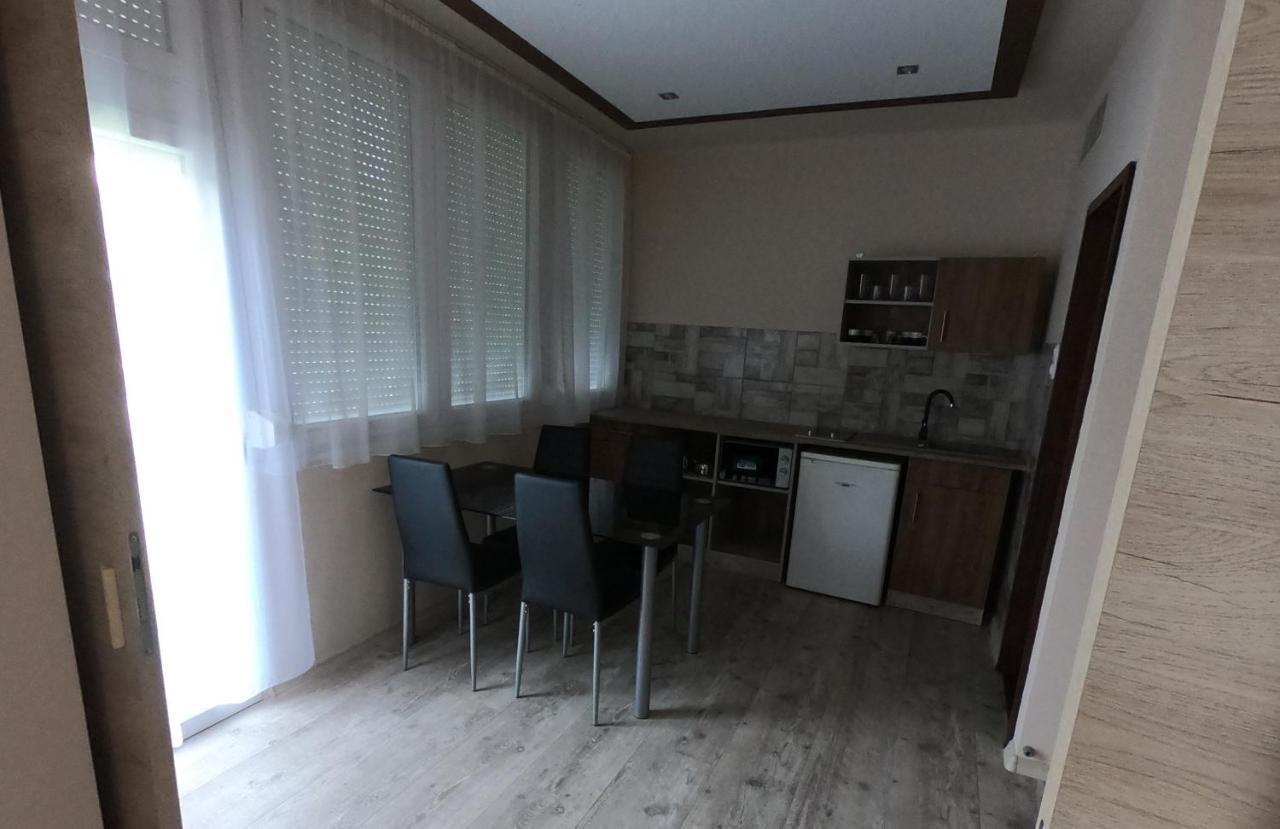 Dami Apartman Hajduszoboszlo Exterior photo